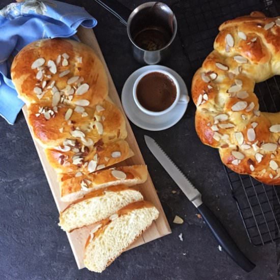 Tsoureki - Recipe photo by Mia Kouppa