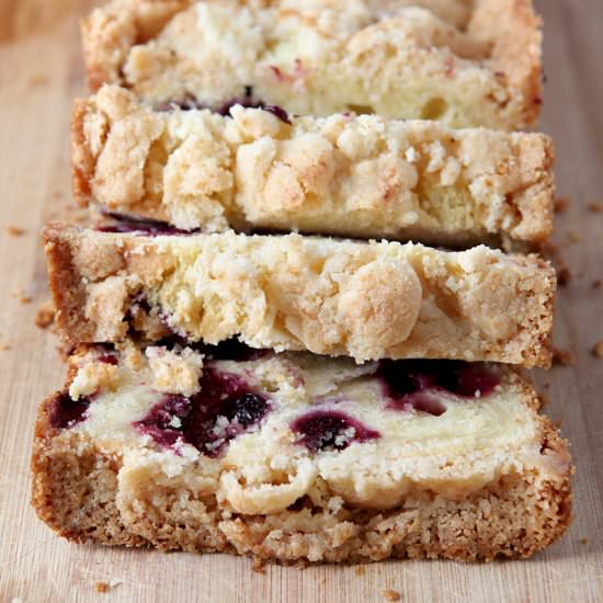 Crunchy Top Blueberry Lemon Bread - Recipe photo by browniebites