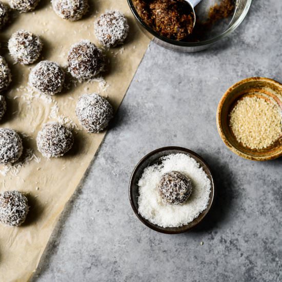fig and sesame snack bites - Recipe photo by LaurelSt.Kitchen