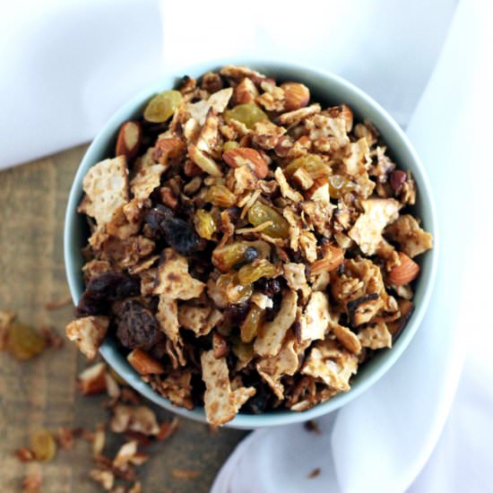 Passover Matzoh Granola - Recipe photo by littlechefbigappetite