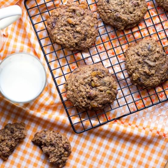 Raisin Chocolate Oat Cookies - Recipe photo by sugarlovespices