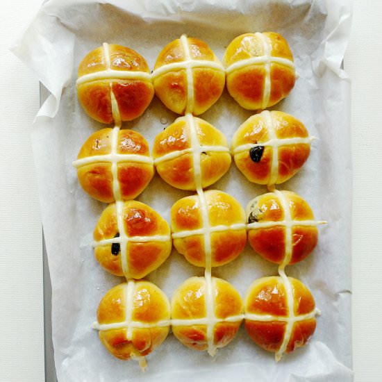 Hot Cross Buns - Recipe photo by Flours n frostings