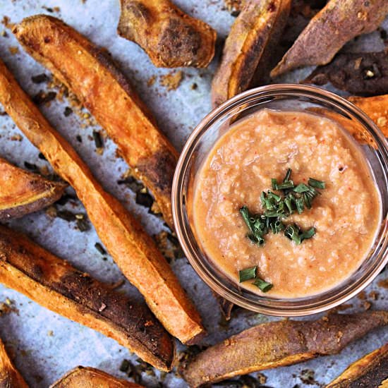 Hummus w/ Sweet Potato Fries - Recipe photo by leafup