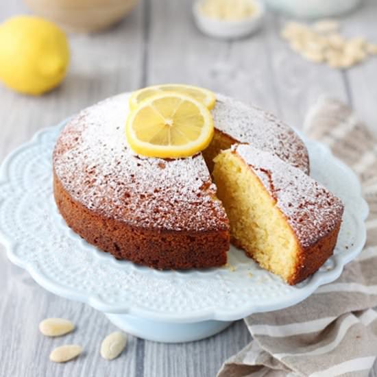 Lemon Caprese Cake - Recipe photo by juno82