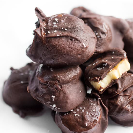 Chocolate Dipped Banana Bites - Recipe photo by thelemonbowl