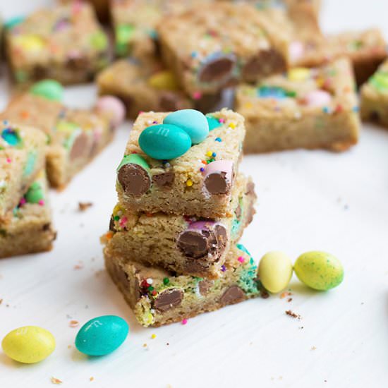 Easter Bunny Blondies - Recipe photo by livelymess