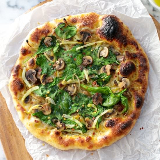 GARLIC & FENNEL MUSHROOM PIZZA - Recipe photo by beckysuebakes