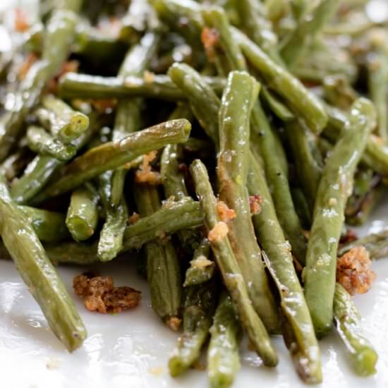 Garlic Roasted Green Beans - Recipe photo by rebekahleanutrition