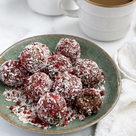Sunflower Bliss Balls - Recipe photo by my berkeley kitchen