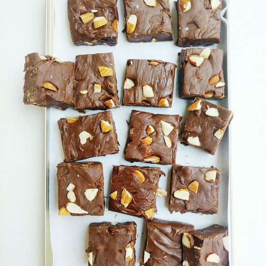 Roasted Almond Fudge - Recipe photo by Flours n frostings