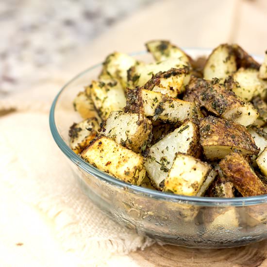 Garlic Roasted Potatoes - Recipe photo by tastefullyeclectic