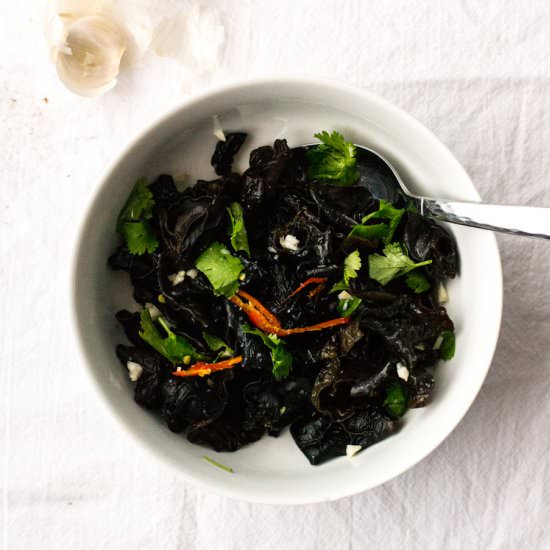 Woodear Mushroom with Cilantro - Recipe photo by Frommetovuu