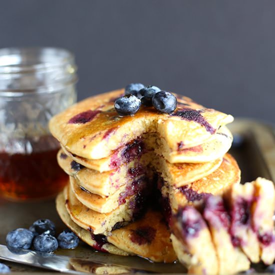 HEALTHY BLUEBERRY PANCAKES - Recipe photo by TwoRaspberries