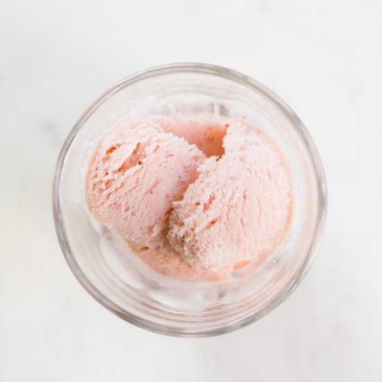 Homemade Strawberry Ice Cream - Recipe photo by forevernomday