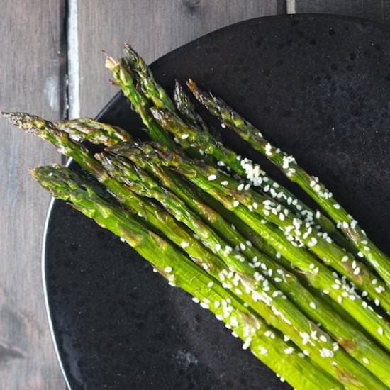 Roasted Sesame Asparagus - Recipe photo by themillennialcook