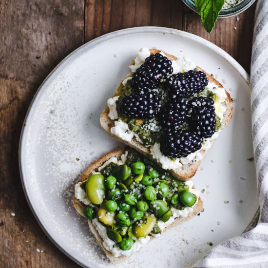 Ricotta Tartines - Recipe photo by snixykitchen