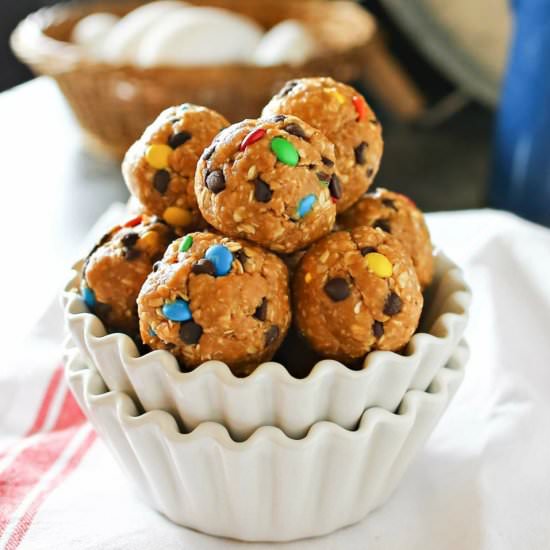 NO BAKE M&M COOKIE BALLS - Recipe photo by livingwellspendingless