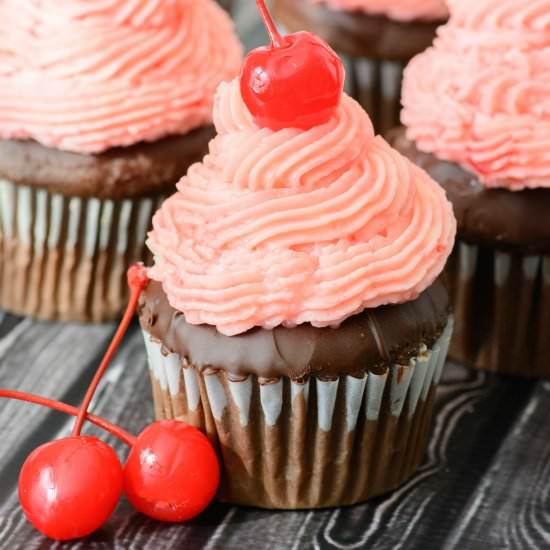 Chocolate Ganache Cupcakes - Recipe photo by livelovetexas