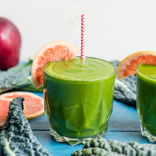 Green Grapefruit Power Smoothie - Recipe photo by Solluna333