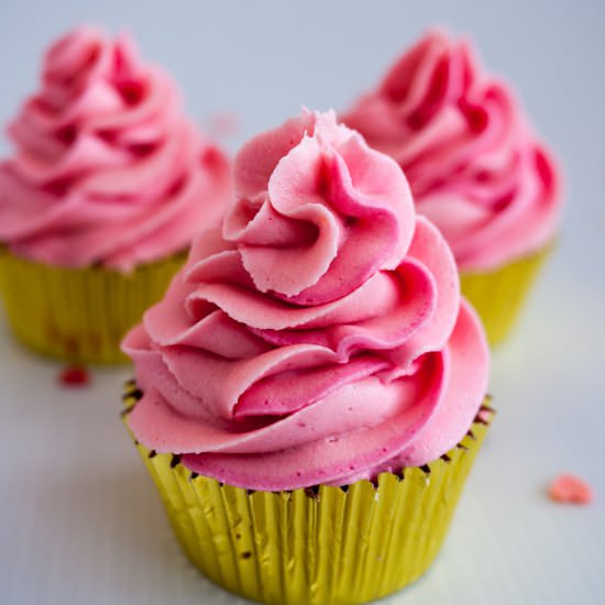 Pink Champagne Cupcakes - Recipe photo by VeenaAzmanov