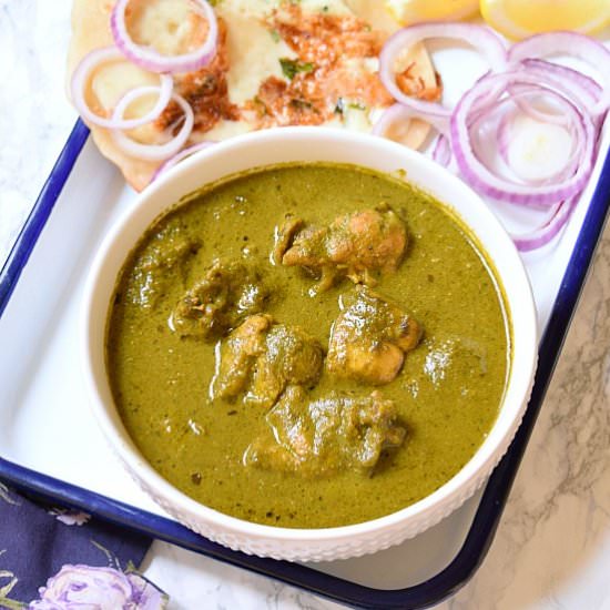 Palak Chicken Curry - Recipe photo by Savory Bites