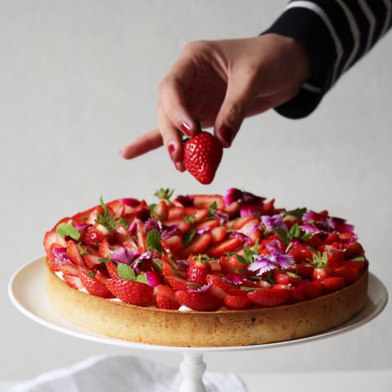 Strawberry Mint Tart - Recipe photo by sistersjunction