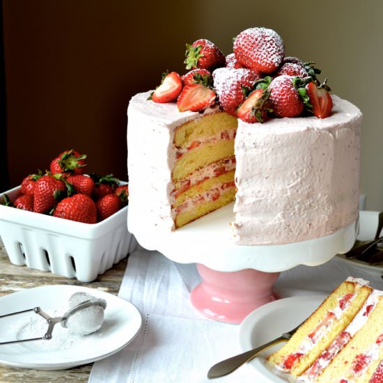 Strawberry Layer Cake - Recipe photo by mama ia blog