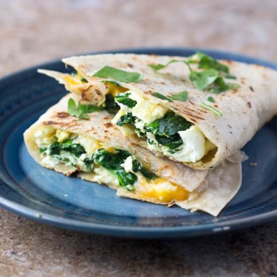 Skinny Breakfast Quesadilla - Recipe photo by Kelli @ Hungry Hobby