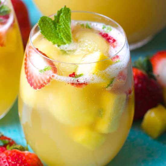 Pineapple Strawberry Punch - Recipe photo by maebells