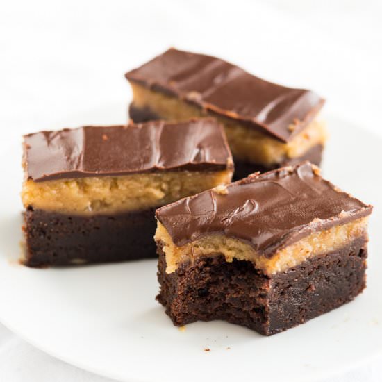 Peanut Butter Brownie Bars - Recipe photo by platedcravings