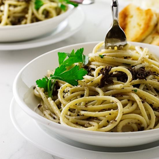 pasta strands with black truffle - Recipe photo by Savorthebest