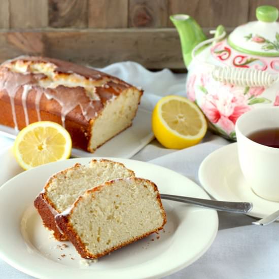Lemon Loaf Cake with Lemon Glaze - Recipe photo by Lemon blossoms