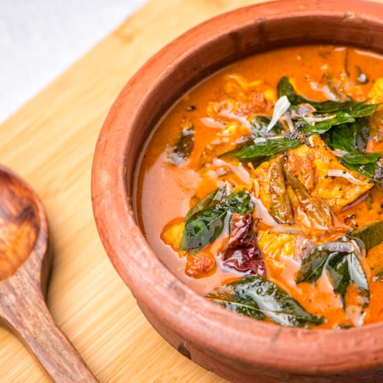 Kerala Spicy Tangy Fish curry - Recipe photo by meemiskitchen