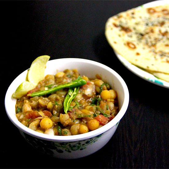 Matar-Kulcha - Recipe photo by Salonyscookbook