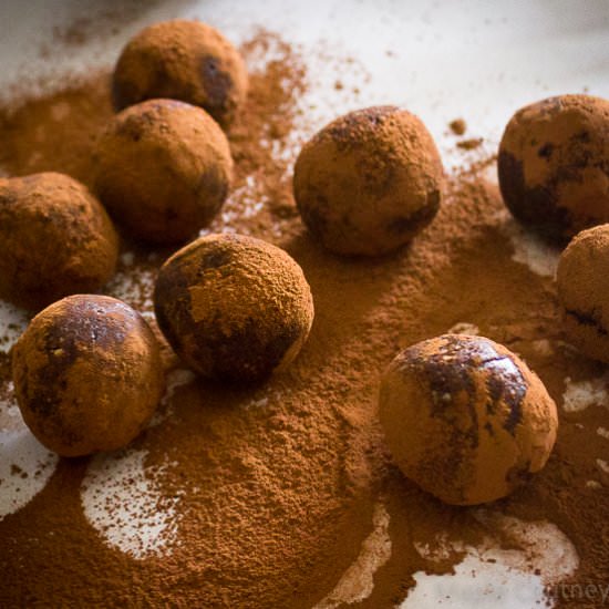 Espressella Energy Balls - Recipe photo by maplechutney