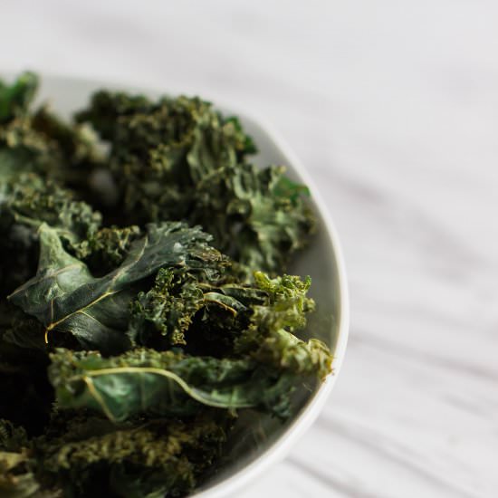 Simple Crispy Kale Chips - Recipe photo by herheartandtable