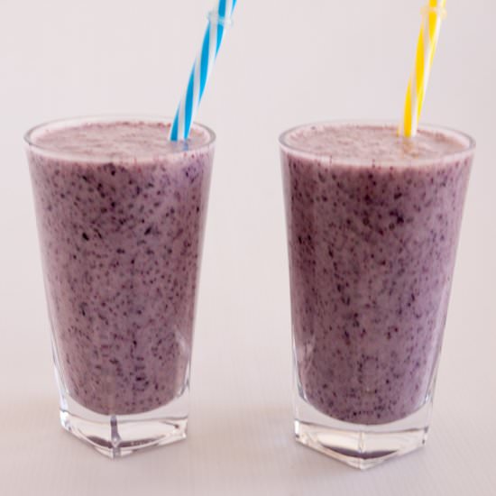 Blueberry Banana Chia Smoothie - Recipe photo by VeenaAzmanov