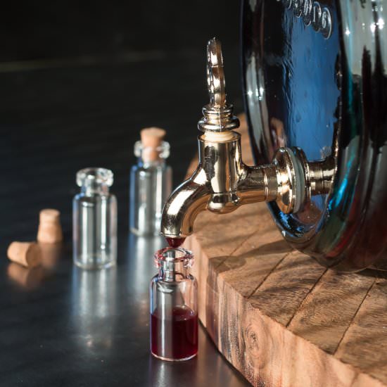 Homemade Red Wine Vinegar - Recipe photo by thewhiteradish