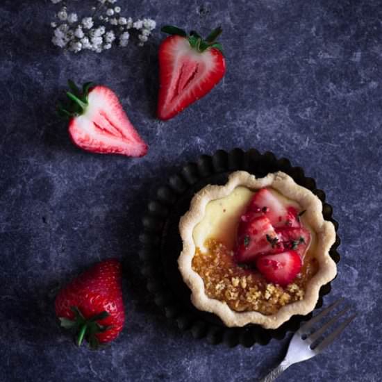 Ricotta and strawberry tartlets - Recipe photo by figsandpigs