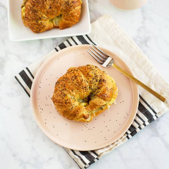 Easy breakfast sandwiches - Recipe photo by abeautifulmessblog