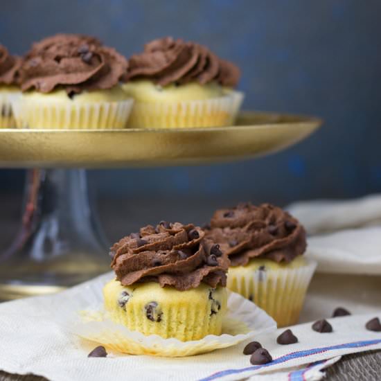 Vanilla Chocolate Chip Cupcakes - Recipe photo by Veronikas Kitchen