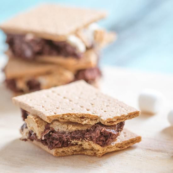 BROWNIE S’MORES - Recipe photo by livingwellspendingless