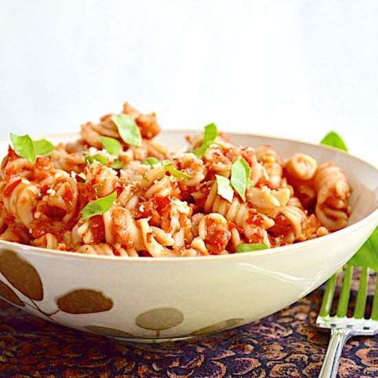 Fresh Tomato Basil Pasta - Recipe photo by jeanieandluluskitchen