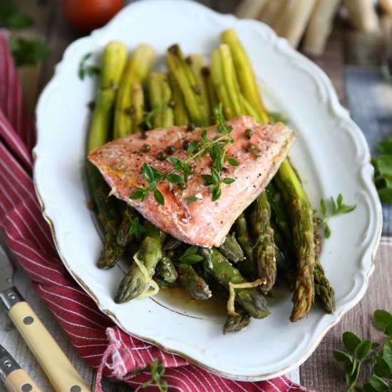 Ginger Roasted Asparagus with Salmo - Recipe photo by angiesrecipes