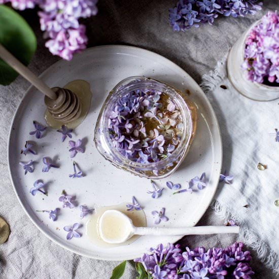 Lilac Infused Honey - Recipe photo by LyndseyEden