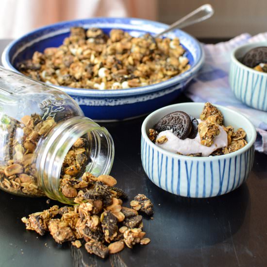Peanut Butter Oreo Granola - Recipe photo by kristinkitchen