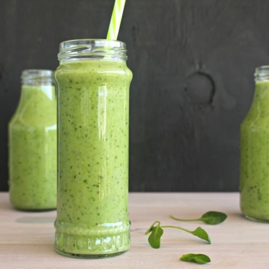 5 Minute Spinach Apple Smoothie - Recipe photo by berry sweet life