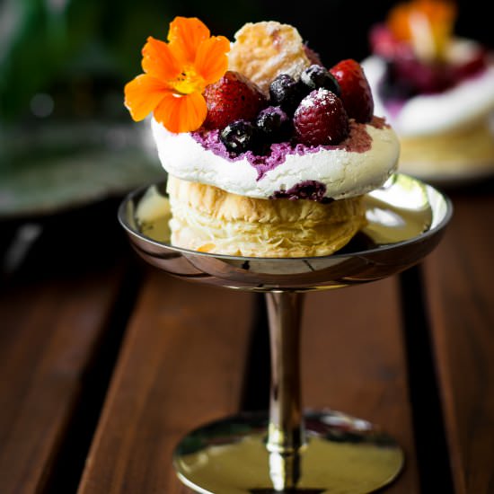 VEGAN Pavlova Puffs - Recipe photo by loveisinmytummy