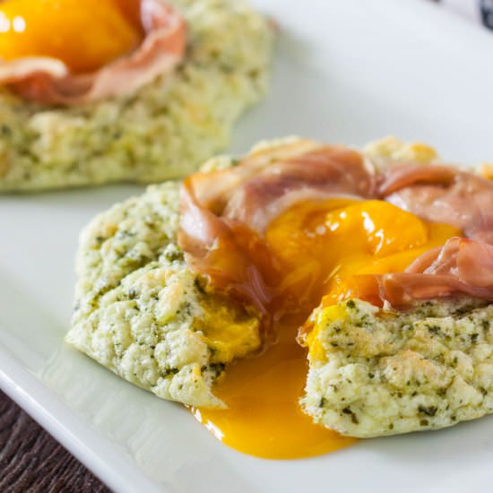 Pesto Prosciutto Cloud Eggs - Recipe photo by basilandbubbly