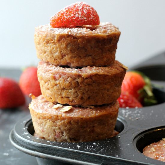 Strawberry Banana Oatmeal Muffins - Recipe photo by Garden in the kitchen